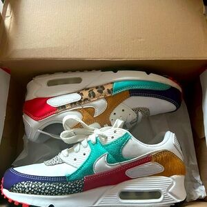 Nike Air Max 90 SE Sneakers